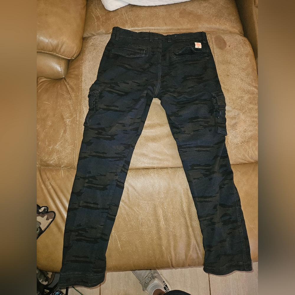 Superdry Camo Cargo Pants - Picture 7 of 11